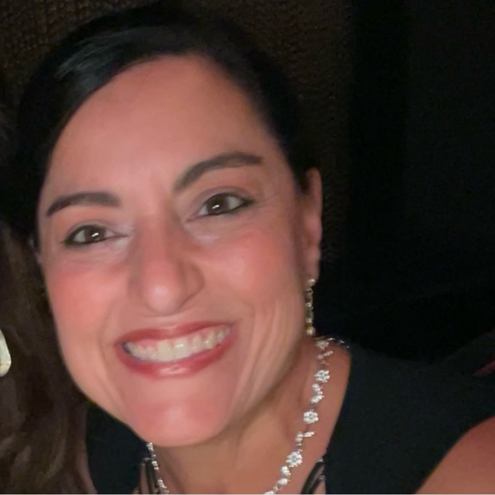 Meet your Posher, Cynthia